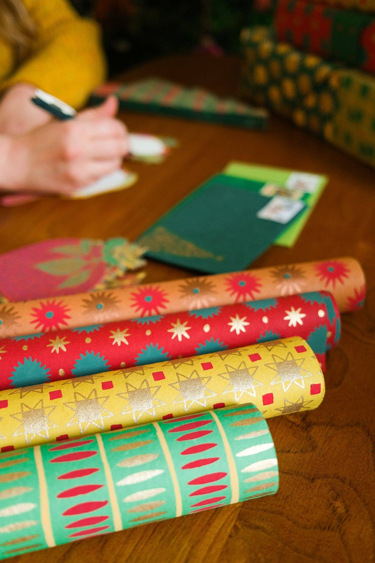 Festive Gift Wrap: Ruby Stars